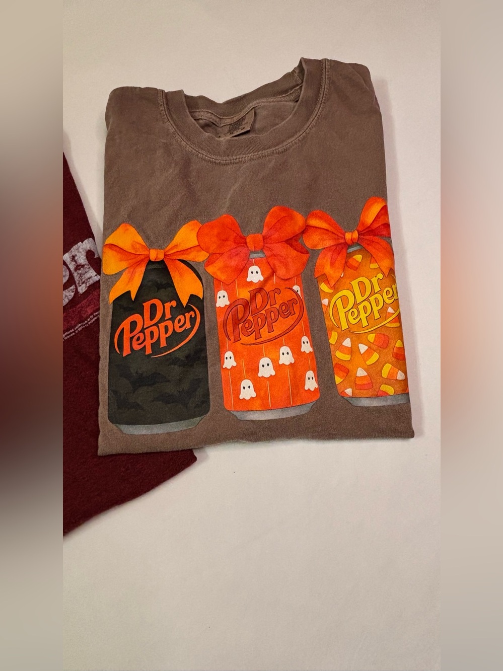 Dr Pepper fan gear Graphic Tee - Maroon heather XL & brown Halloween L - Picture 3 of 11